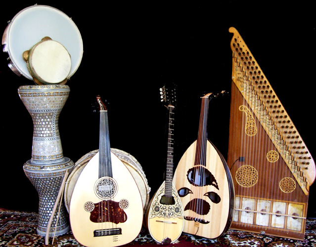 Al 'Azifoon performs classical and traditional Arabic music on traditional acoustic instruments: oud, qanun, tabla, dumbek, riqq.